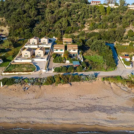 Spiti Paralia By Corfu Solutions * Агиос-Георгиос-Пагон