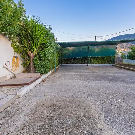 Spiti Paralia By Corfu Solutions * Агиос-Георгиос-Пагон