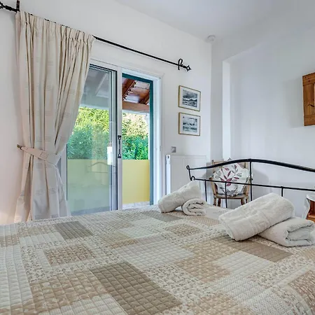 Spiti Paralia By Corfu Solutions * Άγιος Γεώργιος Πάγων